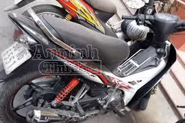 Nam thanh niên cưỡng đoạt xe máy của bạn gái