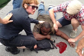 Xả súng tại lễ kỷ niệm Ngày của Mẹ khiến 17 người bị thương