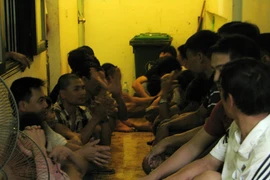 Bắt giữ 80 đối tượng đánh bạc dưới hình thức chọi gà