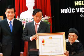 Truy tặng Huân chương Sao vàng cho cụ Huỳnh Thúc Kháng