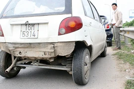 Phanh gấp, 7 xe ô tô tông vào đuôi nhau trên đường Thăng Long - Nội Bài