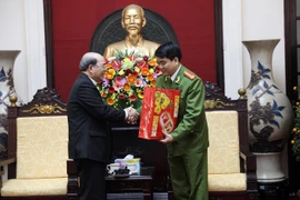 Tòa Giám mục Hưng Hóa chúc Tết CATP Hà Nội