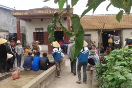 Phát hiện người đàn ông treo cổ tự tử trong phòng ngủ