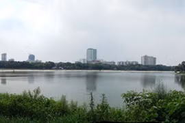 Hà Nội: Phát hiện xác chết trên hồ Linh Đàm