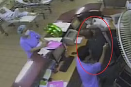 Đưa vợ đi cấp cứu, chồng côn đồ đánh nữ điều dưỡng mang bầu 7 tháng ngất xỉu