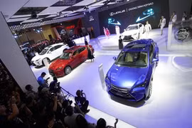 Toyota Việt Nam công bố giá bán xe mới