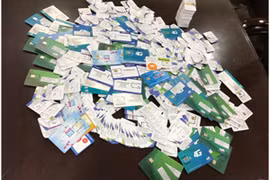 Bộ TT-TT: Mua bán SIM kích hoạt sẵn vẫn diễn ra công khai