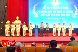 Vinh danh 10 gương mặt trẻ Công an Thủ đô xuất sắc tiêu biểu năm 2021