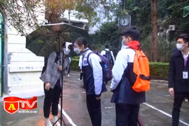 Bảo đảm an toàn sức khỏe cho giáo viên, học sinh tới trường