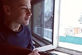 Bị cấm yêu, cặp thiếu niên Nga phát trực tiếp cảnh bắn cảnh sát rồi tự sát