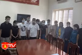 Tụ tập đánh bạc trong mùa dịch bệnh