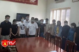 Tụ tập đánh bạc trong mùa dịch bệnh