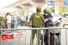 CATP Hà Nội tuần tra kiểm soát trên 12.000 lượt người trong mua dịch bệnh