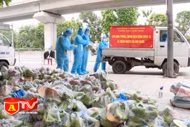 Tiếp tế thực phẩm miễn phí người dân ở ổ dịch bệnh 