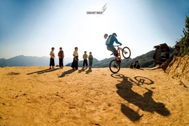 Việt Nam "đẹp lạ" trong mắt chàng rider số 1 của bộ môn thể thao Trial Bike