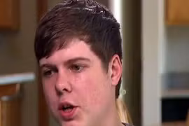 "Vui vẻ" với bạn gái 14 tuổi và cái kết đắng