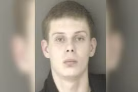 Charlie White – "Yêu râu xanh tuổi teen"