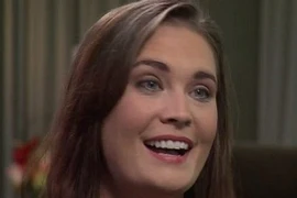 Mỹ: Cô giáo xinh đẹp lạm dụng học sinh 15 tuổi