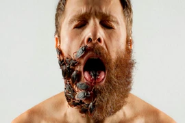 Khám phá bộ ảnh độc đáo: "Một nửa bộ râu"