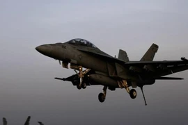 Anh tuyên bố kéo dài chiến dịch chống IS thêm 1 năm 