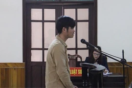 Rủ bé gái 13 tuổi vào nhà nghỉ hiếp dâm rồi quay clip làm kỷ niệm