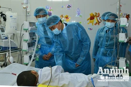 Bệnh nhân ghép phổi từ người sống đầu tiên ở Việt Nam đang phục hồi tốt