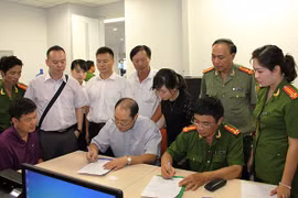 Cục trưởng Cục Điện lực nhận hối lộ 18 triệu Nhân dân tệ rồi trốn “mất tăm“