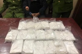 [Tin nhanh sáng 17-12-2020] Bắt giữ đối tượng vận chuyển 19 bánh heroin