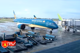 Tăng tần suất máy bay, tàu hỏa, nới lỏng điều kiện phòng dịch với hành khách