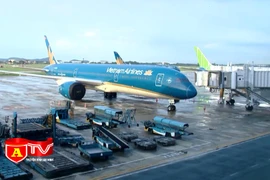 Tăng tần suất máy bay, tàu hỏa, nới lỏng điều kiện phòng dịch với hành khách