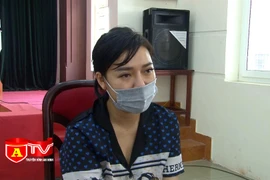 Chiêu độc của nhóm cho vay lãi nặng khi bắt con nợ gửi hình ảnh nóng 