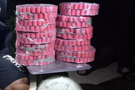 Bắt đối tượng tàng trữ 11,5 kg pháo nổ trái phép