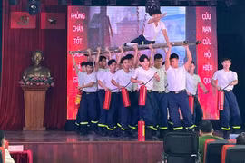 Bản hùng ca về người lính cứu hỏa với chiến thắng chiến dịch Điện Biên Phủ trên không