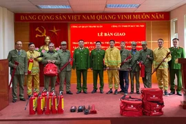 Trang bị phương tiện chữa cháy cho 231 đội dân phòng
