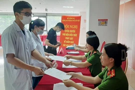 Hà Nội: Trao đổi cách nhận diện tiền chất ma túy cho hơn 500 nhà thuốc