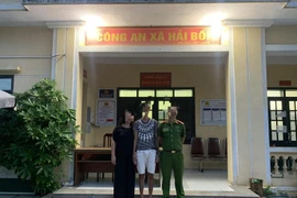 Khuyên nhủ 1 thanh niên từ bỏ ý định... nhảy cầu Thăng Long