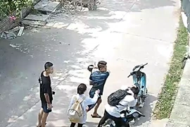 Khẩn trương điều tra, xử lý nghiêm đối tượng hành hung học sinh