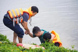 Tìm người biết thông tin