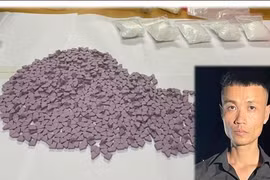 Đang chờ khách bán gần 1.000 viên ma tuý "kẹo" thì bị bắt