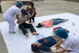 Phối hợp, xử lý tình huống cháy giả định phức tạp