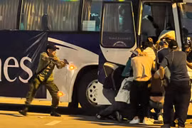 Hình ảnh xử lý tình huống giả định nguy hiểm đe dọa đến an ninh Sân bay Quốc tế Nội Bài