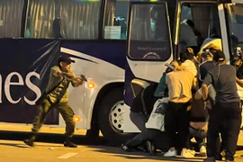 Hình ảnh xử lý tình huống giả định nguy hiểm đe dọa đến an ninh Sân bay Quốc tế Nội Bài