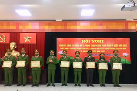 Khen thưởng nhiều tập thể, cá nhân có thành tích xuất sắc trong công tác đảm bảo ANTT 