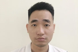 Nhân viên showroom ô tô lừa tiền tỷ của khách hàng