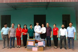 Trao nhà nhân ái trị giá 200 triệu đồng cho học sinh nghèo hiếu học 