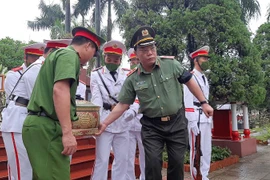  Đẹp mãi tuổi 20 người lính cứu hỏa Đỗ Đức Việt