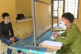 Bắt nhóm chuyên đột nhập vào các trường học trộm cắp tài sản