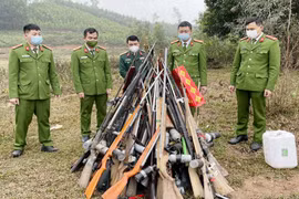 Tiêu huỷ hơn 100 khẩu súng tự chế 