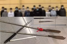 Thiếu niên 15 tuổi đầu trò vụ dùng hung khí giải quyết mâu thuẫn 