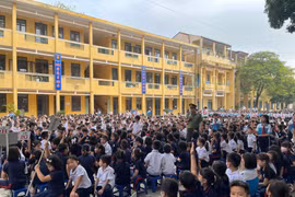 Trên 2.000 thày, trò được trang bị kỹ năng thoát hiểm hỏa hoạn, văn hóa giao thông